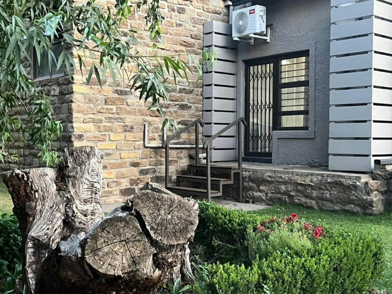 A Little Guesthouse Bloemfontein Exteriér fotografie